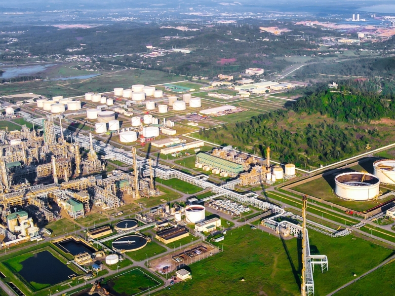 Nhà máy lọc dầu Dung Quất